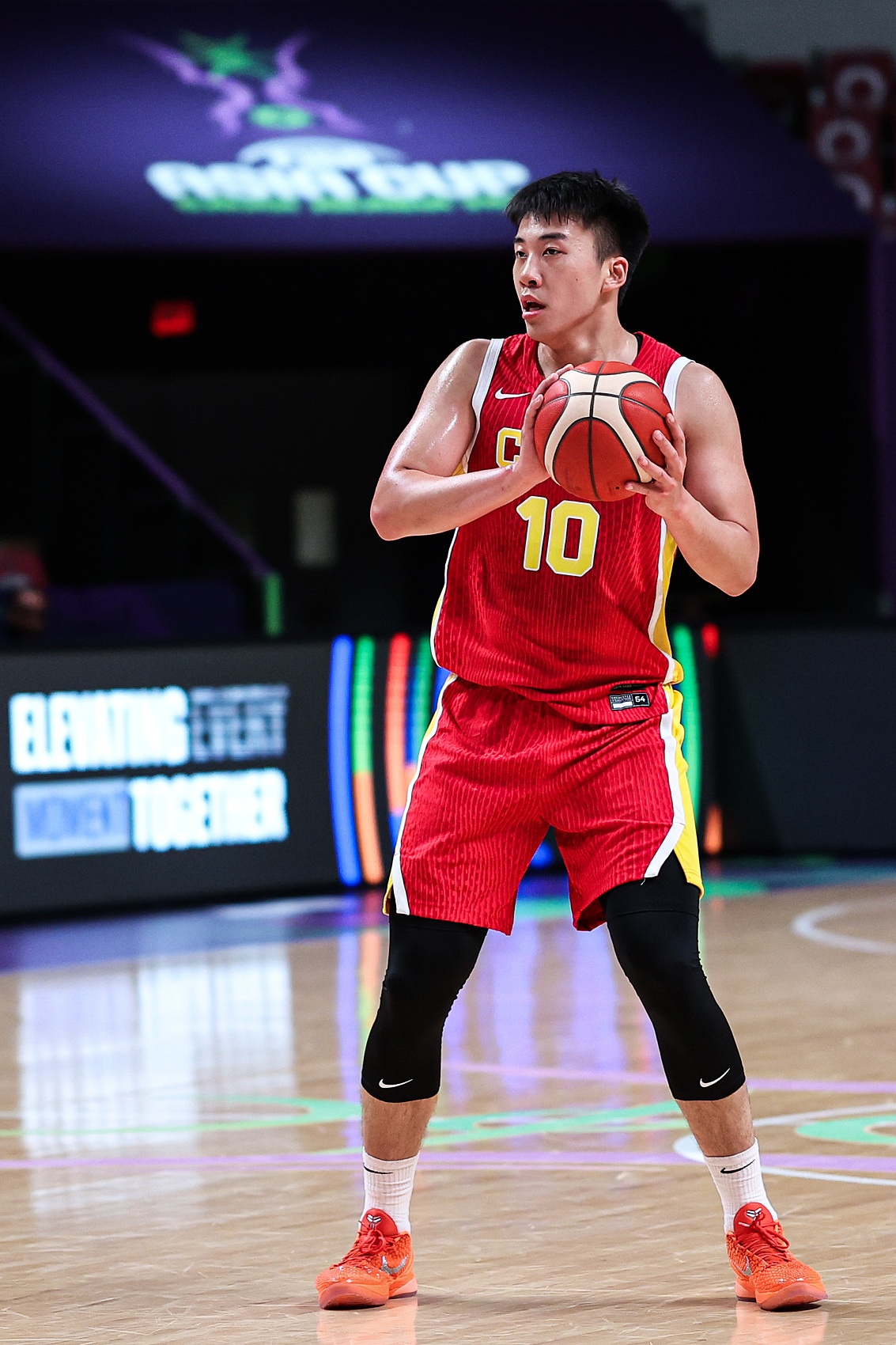 开云棋牌-媒体人：王俊杰值得更多尊重&amp;他是青少年的榜样 踏实打球&amp;无花边