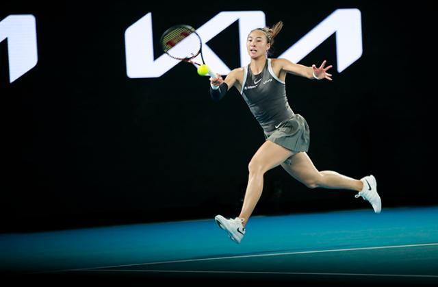 游戏模拟器APP下载-观察：平衡，郑钦文的全新课题