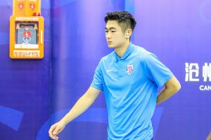 陈晋一：场内外队内老大哥都值得学习 自己比较喜欢巴萨