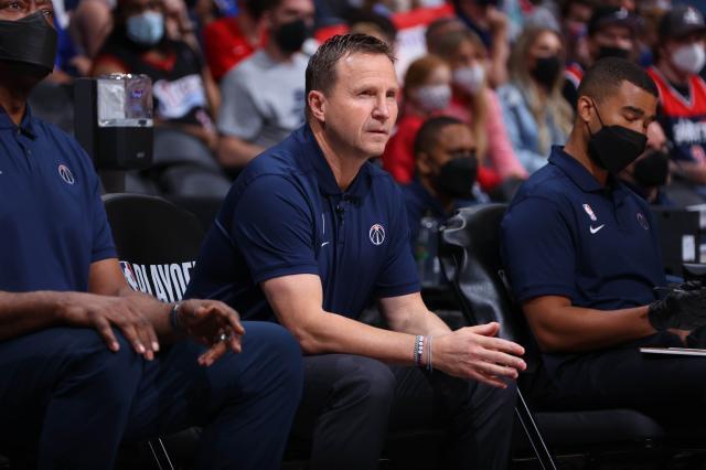 开云棋牌-NBA换帅大军再添两员 奇才求突破鹈鹕又动荡